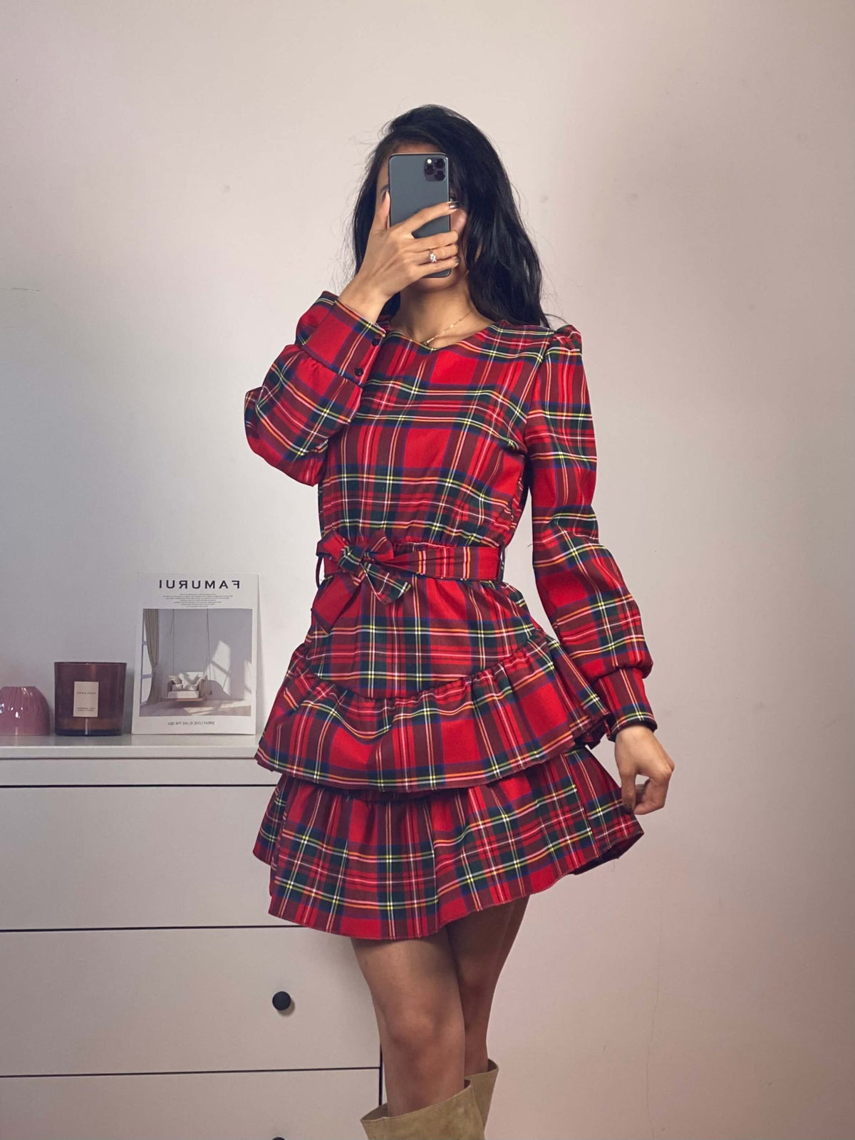 Rochie rosu cu volanase in carouri - Nicolee